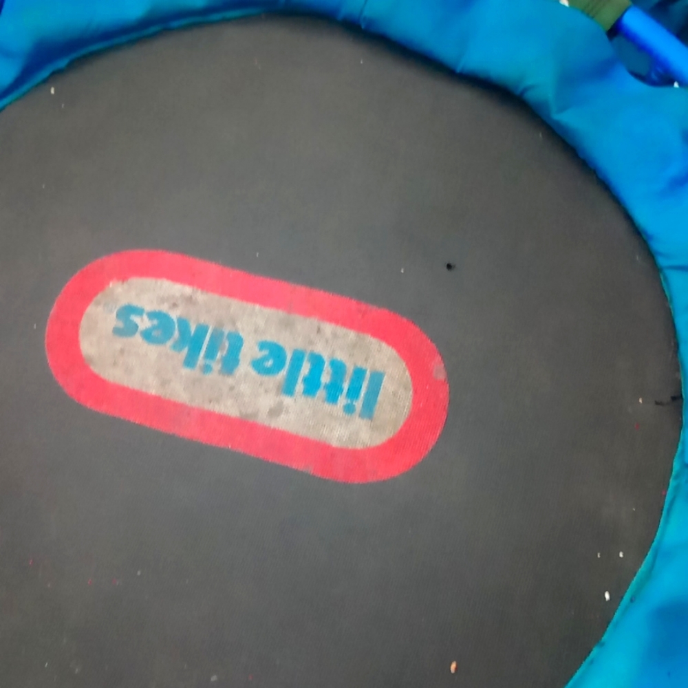 Kids trampoline